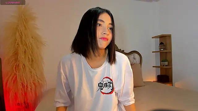 lilithTeen1  online show from October 4, 5:46 am