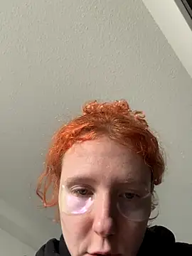 alt cutie online show from October 5, 3:50 pm