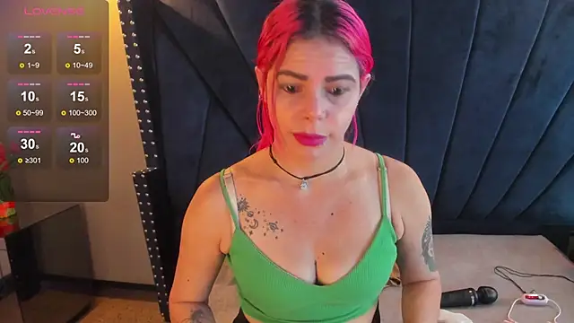 Snapshot of NIKI_SANTANA chatting on October 3, 3:55 am NIKI SANTANA online show from October 3, 3:55 am