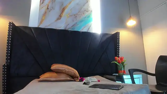 NIKI SANTANA online show from September 13, 4:09 am