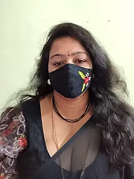 neelu-hoty online show from September 23, 3:43 pm