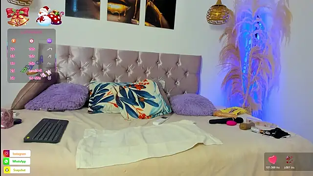 alanavega11 online show from December 4, 1:35 pm