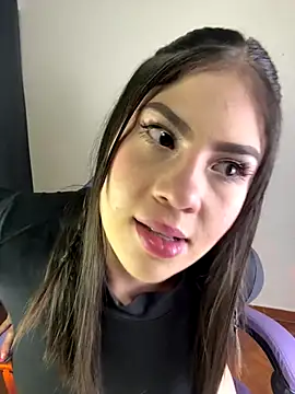 Sofia  cute3 online show from September 12, 4:24 am
