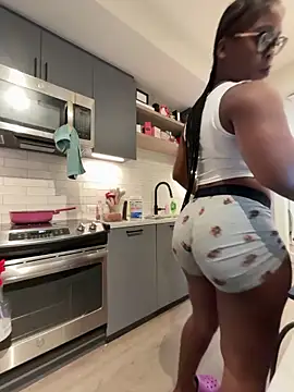 Naomiruty online show from May 30, 2:53 am