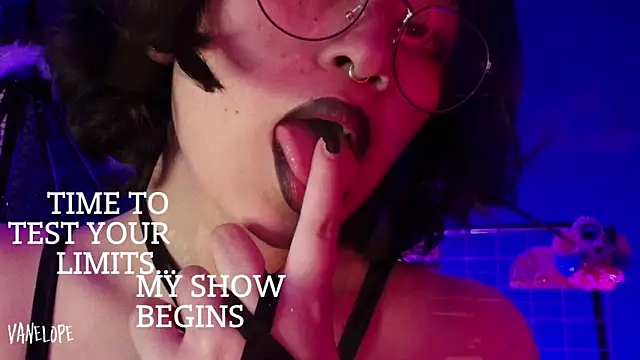 Snapshot of vanelope11 chatting on October 22, 6:57 pm vanelope11 online show from October 22, 6:57 pm