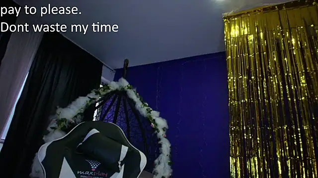 Snapshot of vanelope11 chatting on October 17, 7:17 pm vanelope11 online show from October 17, 7:17 pm