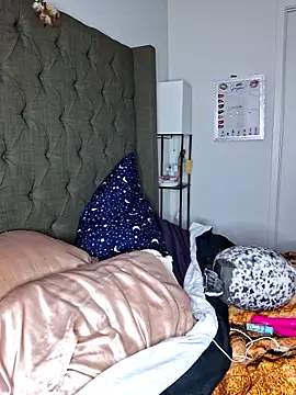 XXXLollipopsJuicy online show from November 25, 12:40 pm