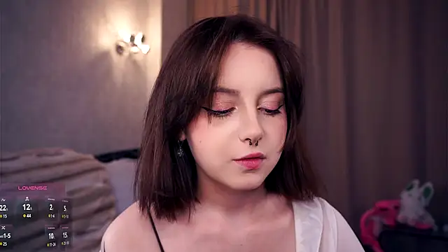 Snapshot of DevonaBucher chatting on September 21, 5:17 am DevonaBucher online show from September 21, 5:17 am