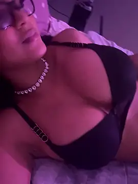 Snapshot of Laisabrazil chatting on September 21, 8:02 am Laisabrazil online show from September 21, 8:02 am