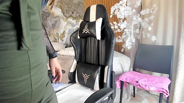 Danna topless online show from January 16, 12:01 pm