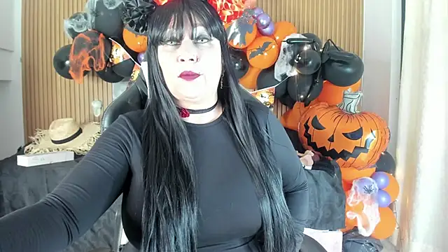 Snapshot of Danna_topless chatting on October 31, 12:31 pm Danna topless online show from October 31, 12:31 pm