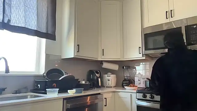 londonsfantasy online show from April 10, 7:09 pm