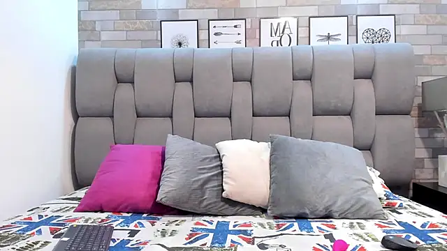 Snapshot of KariinaTaylor chatting on October 7, 8:46 pm KariinaTaylor online show from October 7, 8:46 pm