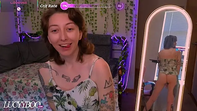 lovelylucyy online show from July 15, 12:04 am