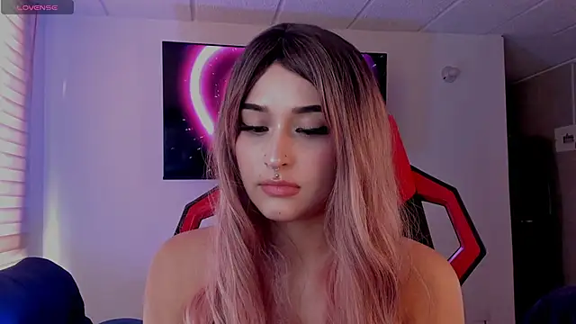 Charlotte greys online show from September 26, 9:23 pm