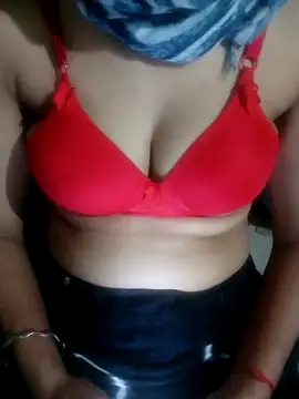 Snapshot of SULIYA-57 chatting on October 3, 4:56 pm SULIYA-57 online show from October 3, 4:56 pm