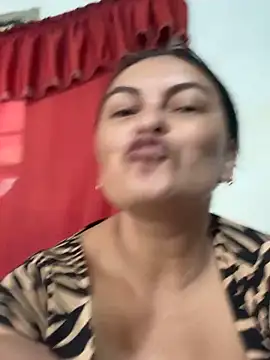 Horny-Mommy-Dirty online show from December 3, 1:57 pm