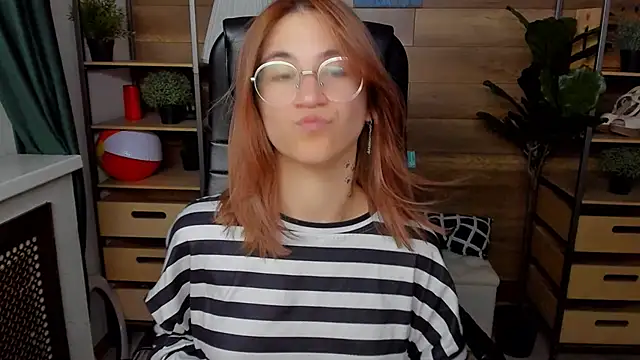 Moon13152 online show from September 24, 4:06 pm