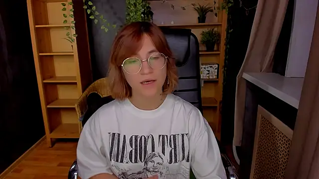 Moon13152 online show from October 24, 9:22 pm