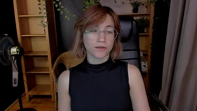 Moon13152 online show from October 21, 4:11 pm