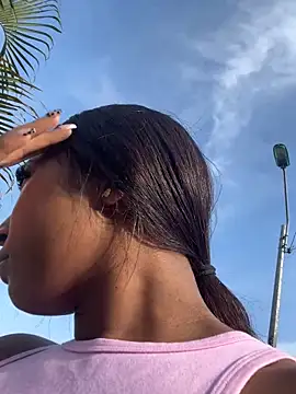 Snapshot of GabrielaLugo chatting on September 21, 9:13 pm GabrielaLugo online show from September 21, 9:13 pm