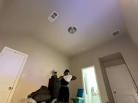 wynterheat online show from October 12, 1:30 am