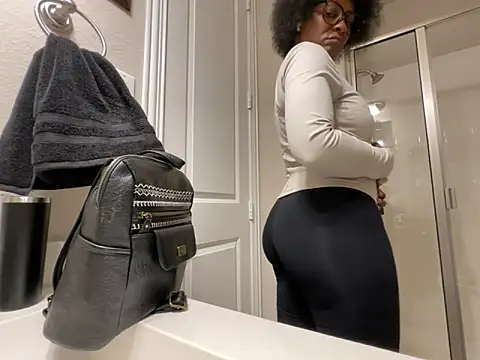 wynterheat online show from October 13, 6:05 am