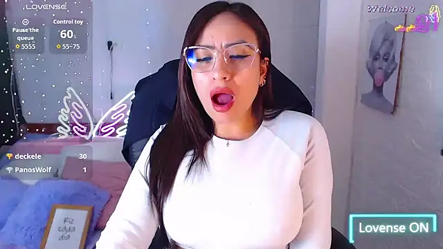 Paulina 627 online show from April 16, 8:08 pm