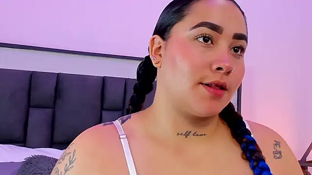 Snapshot of Ayla_martinez chatting on October 11, 3:22 am Ayla martinez online show from October 11, 3:22 am