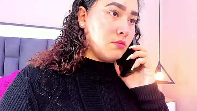 Snapshot of Ayla_martinez chatting on September 21, 3:05 am Ayla martinez online show from September 21, 3:05 am