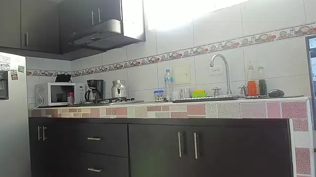 Snapshot of Emma-evans chatting on September 19, 4:39 pm Emma-evans online show from September 19, 4:39 pm