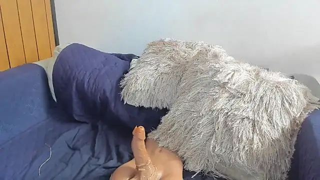 Snapshot of Emma-evans chatting on September 18, 4:38 pm Emma-evans online show from September 18, 4:38 pm