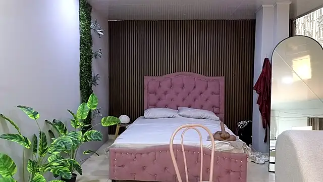 camil milfdream online show from February 2, 11:53 am