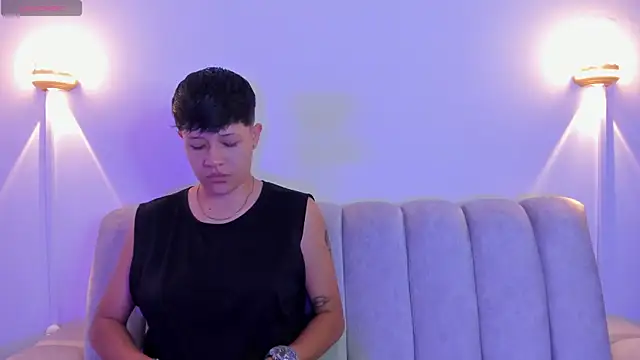 violet casper  online show from September 29, 5:12 am