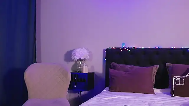 Denise Garciia online show from April 18, 3:36 pm