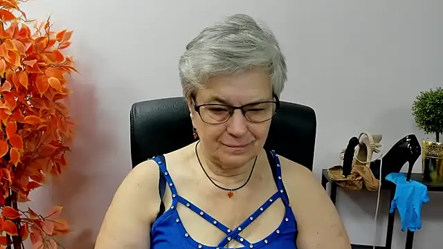 IrisDream online show from September 22, 6:23 am