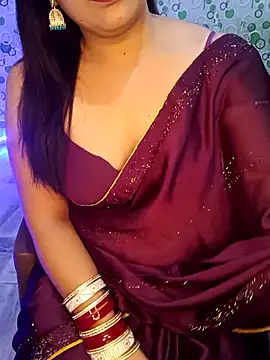 Snapshot of Cute-Raashii chatting on October 4, 1:22 am Cute-Raashii online show from October 4, 1:22 am