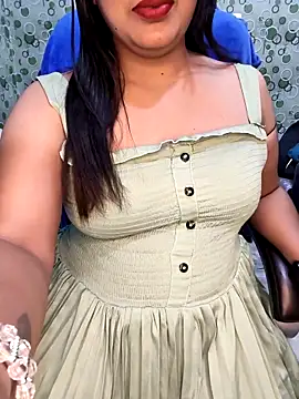 Snapshot of Cute-Raashii chatting on October 31, 1:29 am Cute-Raashii online show from October 31, 1:29 am