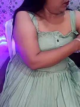 Snapshot of Cute-Raashii chatting on September 22, 9:41 am Cute-Raashii online show from September 22, 9:41 am