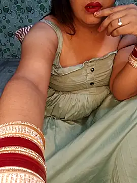 Snapshot of Cute-Raashii chatting on October 5, 1:43 am Cute-Raashii online show from October 5, 1:43 am