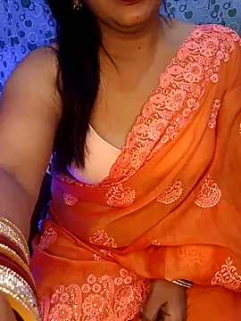 Snapshot of Cute-Raashii chatting on October 6, 1:44 am Cute-Raashii online show from October 6, 1:44 am