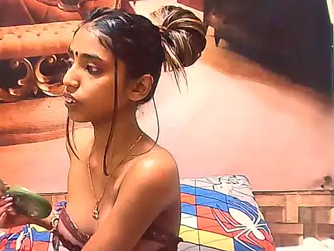 Snapshot of IndianSexySlender chatting on October 9, 6:28 am IndianSexySlender online show from October 9, 6:28 am