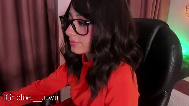 cloe  palmer online show from December 3, 12:40 pm