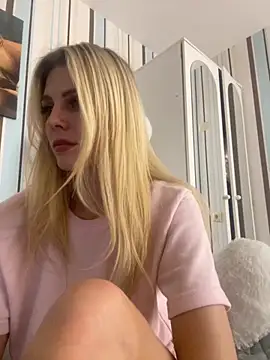 Snapshot of Liya_my chatting on September 22, 7:12 pm Liya my online show from September 22, 7:12 pm