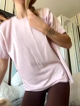 Snapshot of Liya_my chatting on October 21, 11:14 am Liya my online show from October 21, 11:14 am