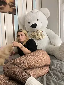 Liya my online show from November 19, 8:42 pm