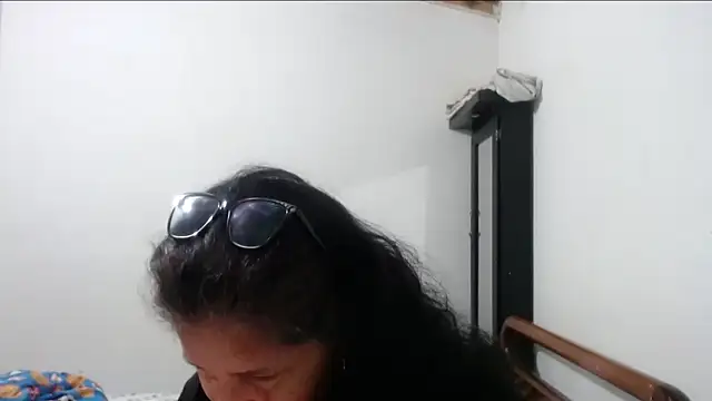 Angelinna Milf online show from November 2, 4:38 am