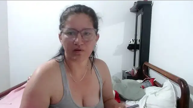 Angelinna Milf online show from September 20, 12:32 am