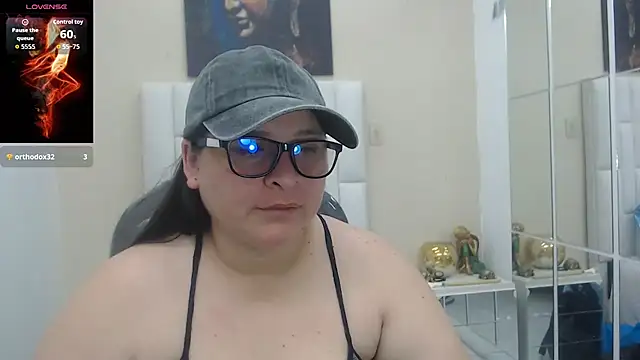 Snapshot of katty_femdom chatting on September 17, 12:47 pm katty femdom online show from September 17, 12:47 pm