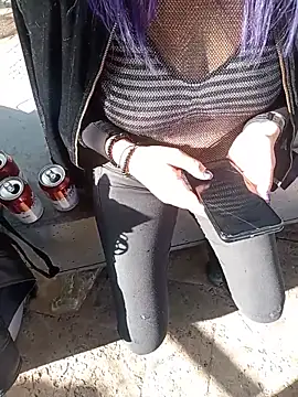 Snapshot of sophie_banger chatting on September 19, 8:52 pm sophie banger online show from September 19, 8:52 pm